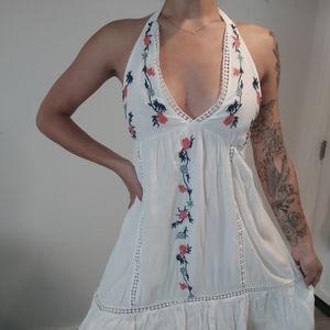 dress Size M in white w / Floral Pattern